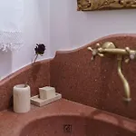 Palazzo Rossi, Historic Boutique In Marche Apartamento *