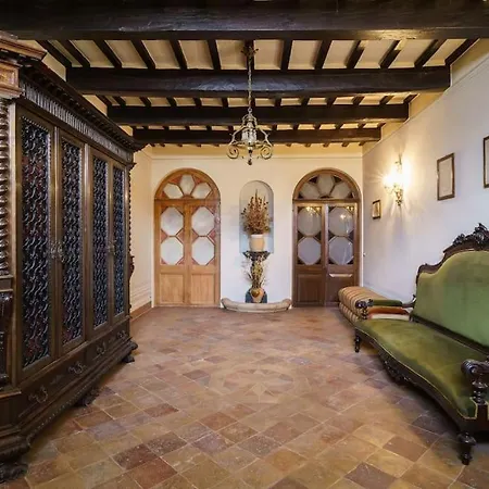 Apartment Palazzo Rossi, Historic In Marche Sarnano