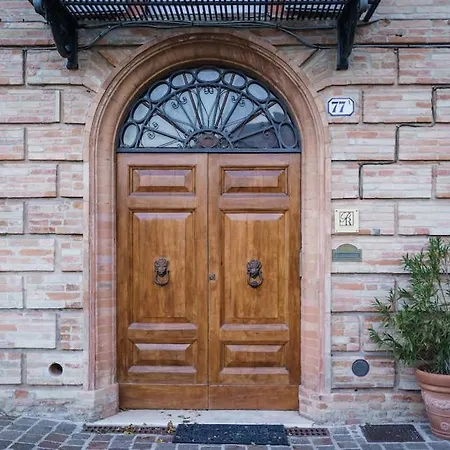 Palazzo Rossi, Historic Boutique In Marche Appartamento