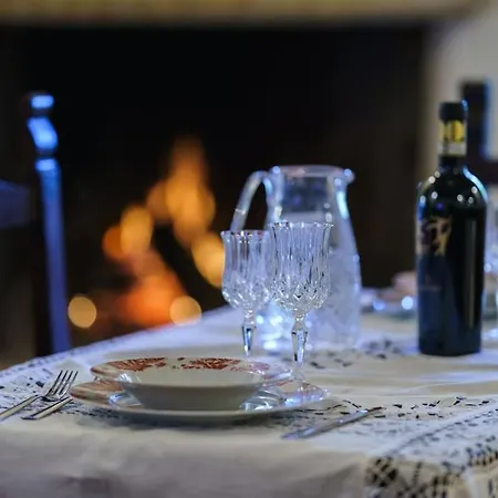 Apartment Palazzo Rossi, Historic In Marche Sarnano