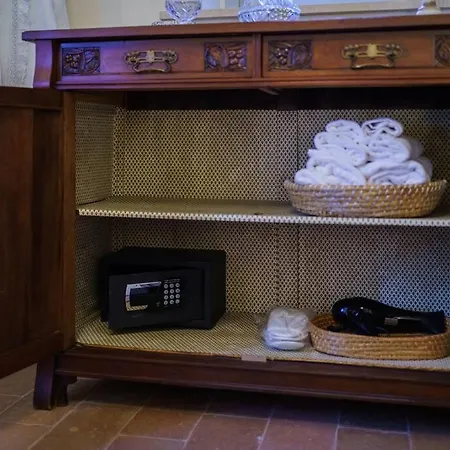 Palazzo Rossi, Historic Boutique In Marche Appartamento *