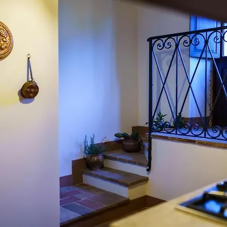 Palazzo Rossi, Historic Boutique In Marche * Сарнано