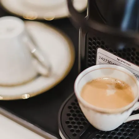 Palazzo Rossi, Historic Boutique In Marche Lägenhet *