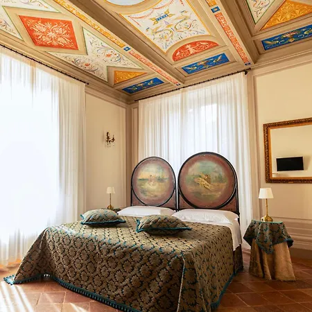 Apartment Palazzo Rossi, Historic In Marche Sarnano