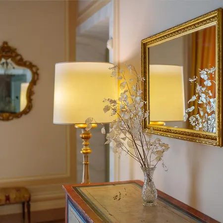 Appartamento Palazzo Rossi, Historic Boutique In Marche Sarnano