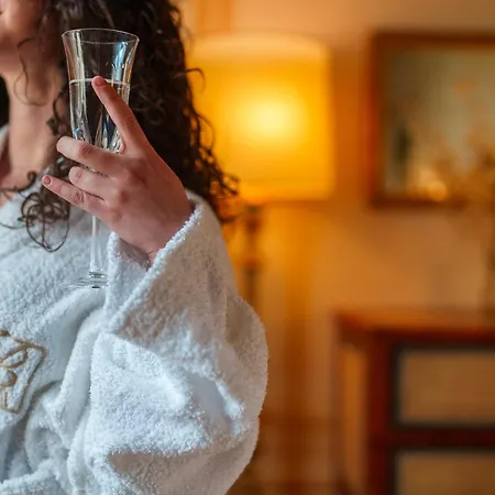 Palazzo Rossi, Historic Boutique In Marche * Sarnano