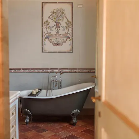 Palazzo Rossi, Historic Boutique In Marche *