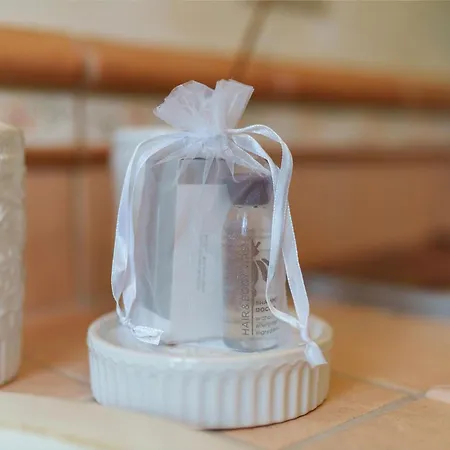 Palazzo Rossi, Historic Boutique In Marche Appartamento