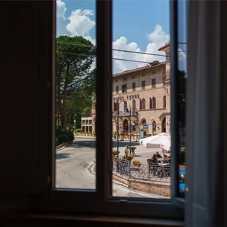 Palazzo Rossi, Historic Boutique In Marche Sarnano