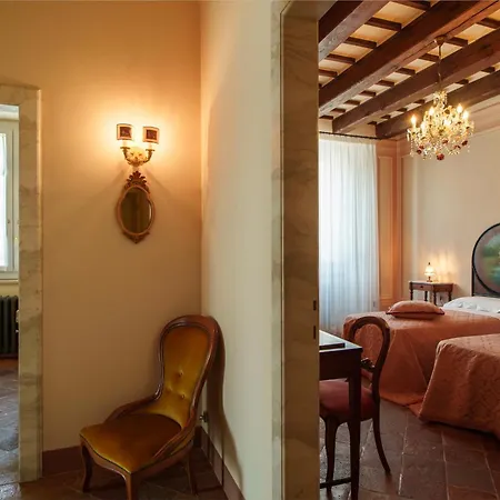 Palazzo Rossi, Historic Boutique In Marche Lägenhet