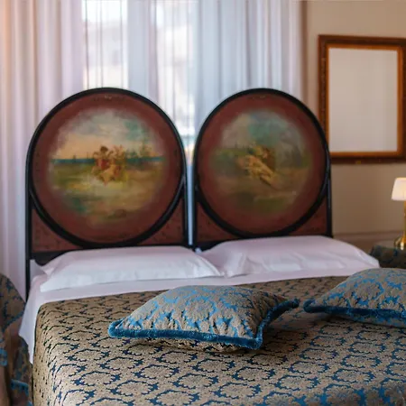 Palazzo Rossi, Historic Boutique In Marche Appartamento *