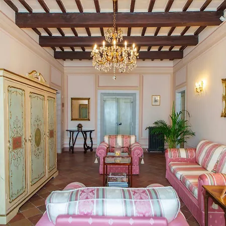 Palazzo Rossi, Historic Boutique In Marche