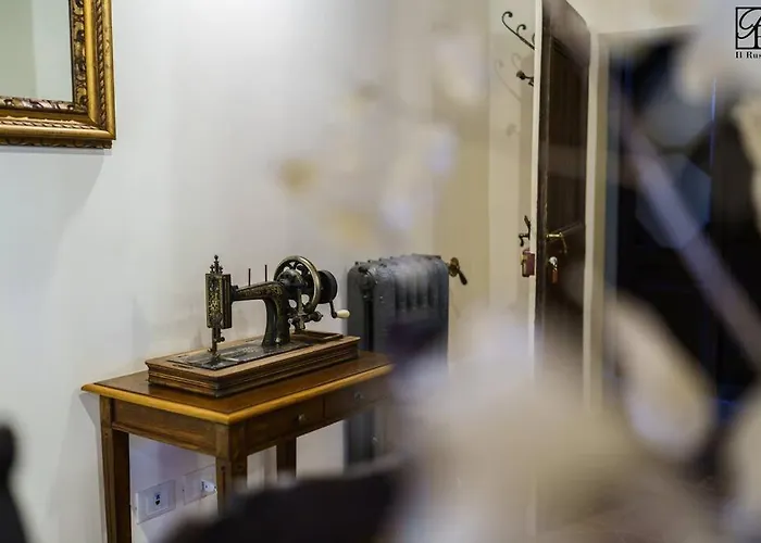 Apartment Palazzo Rossi, Historic Boutique In Marche *