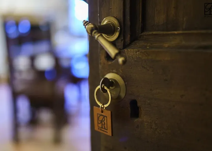 Palazzo Rossi, Historic Boutique In Marche * Sarnano