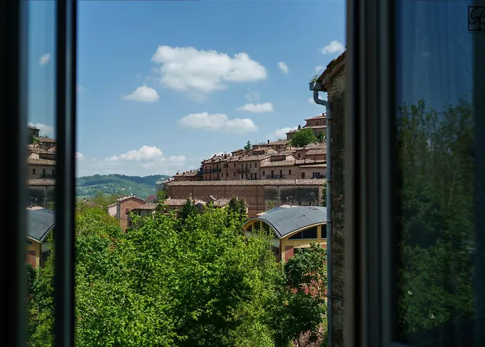 Apartment Palazzo Rossi, Historic Boutique In Marche