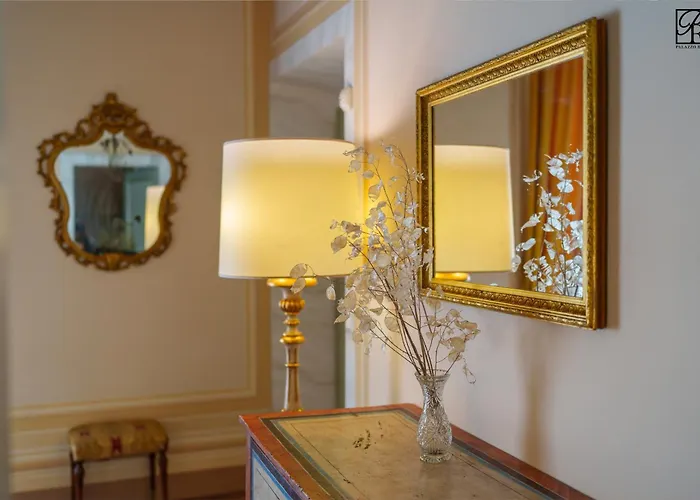 Apartment Palazzo Rossi, Historic Boutique In Marche Sarnano