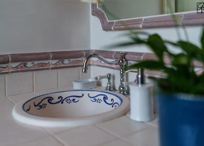 Apartment Palazzo Rossi, Historic Boutique In Marche Sarnano