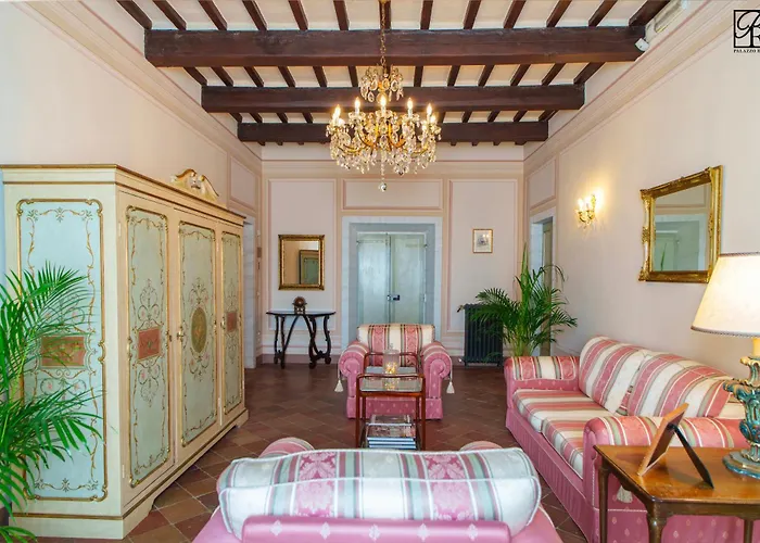 Palazzo Rossi, Historic Boutique In Marche